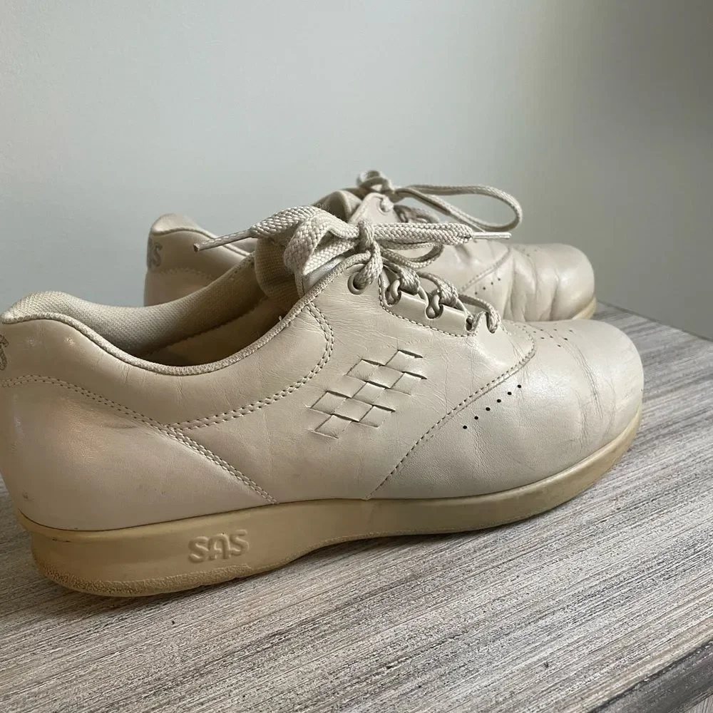 SAS Free Time Walking Shoes - Size 8